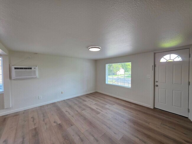 Foto del edificio - 931 Sanford Ave