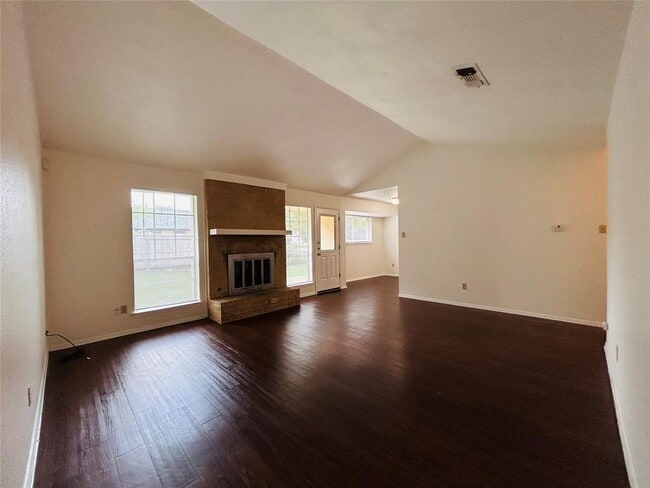 Building Photo - 12913 Lamplight Village Ave