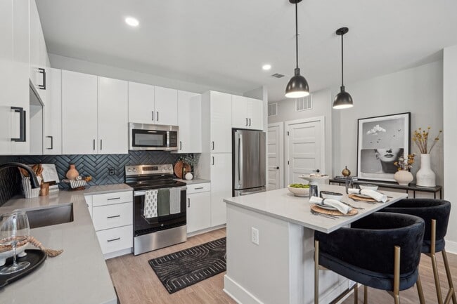 Photo - 900 Willow Apartments