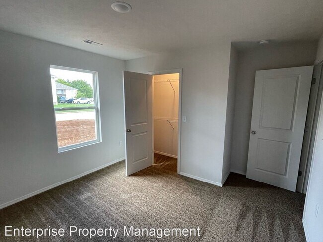 Building Photo - 3 br, 2 bath House - 118 Pin Oak Dr