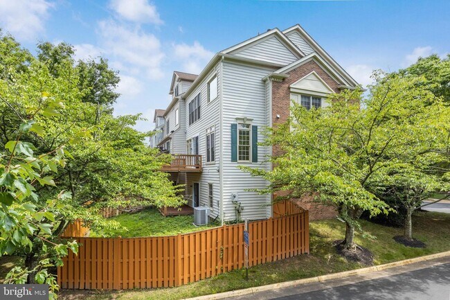 Building Photo - 9576 Lagersfield Cir