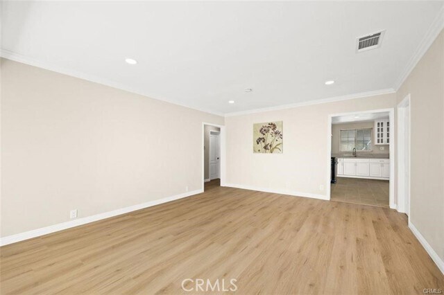 Foto del edificio - 270 S Burton Ave