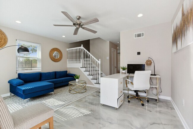 Foto del edificio - 417-B Sugar Pine Street