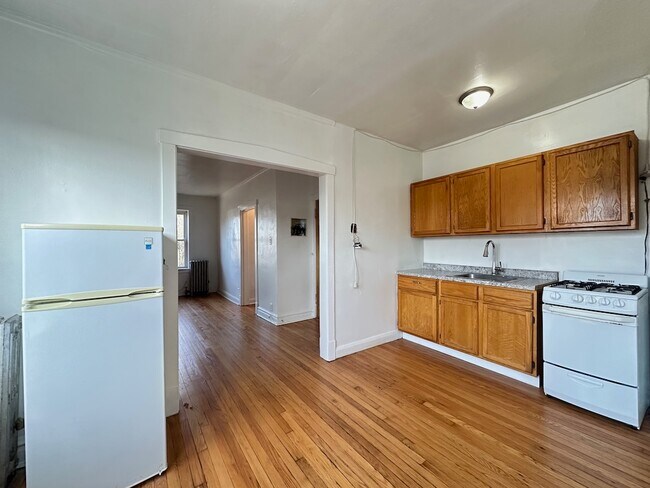 Foto del edificio - 2432 N Linden Pl