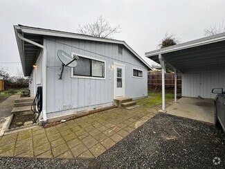 Building Photo - 532 NW Cecil Ave