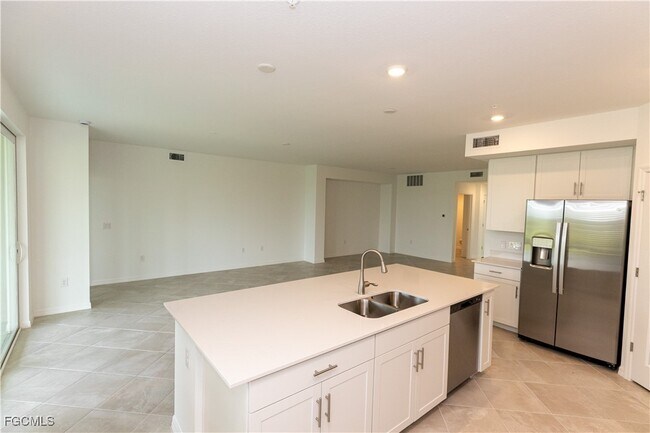 Foto del edificio - 16524 Kingwood Ln
