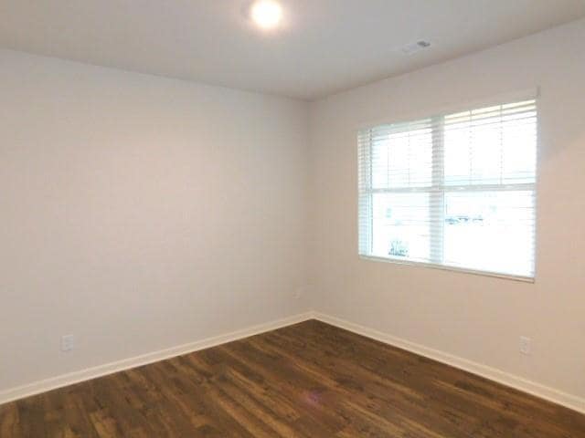 Foto del edificio - 2 Oakwood Hts Rd