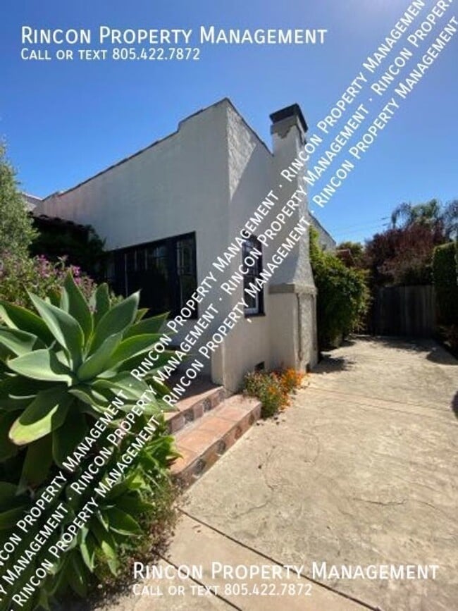 Building Photo - Gorgeous Mid Town Ventura Home For Rent  *...