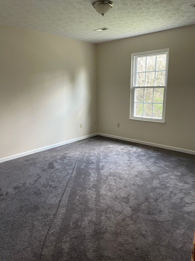 2nd bedroom - 1216 W Broadway Ave