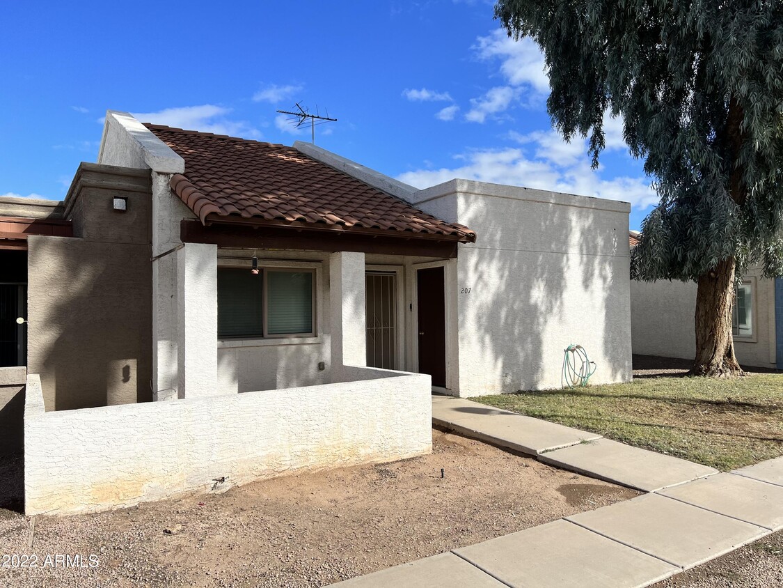 727 N Hartford St, Chandler, AZ 85225 - Townhome Rentals in Chandler AZ ...