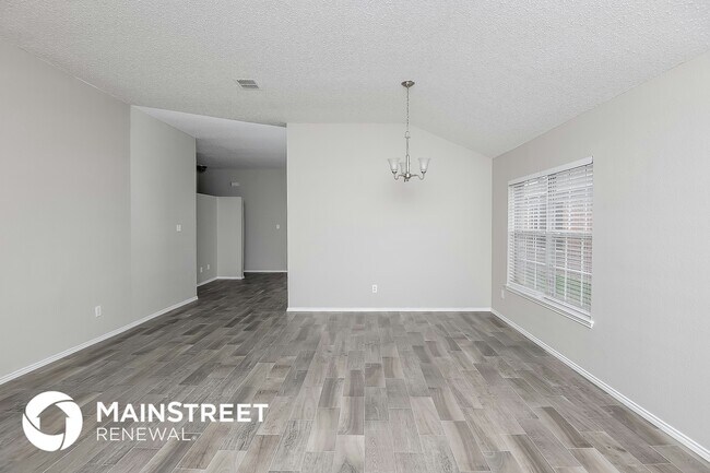 Building Photo - 7417 Snow Ridge Dr