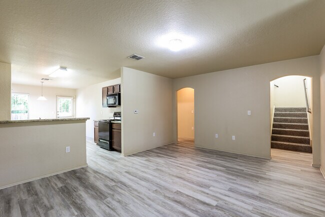 Building Photo - Heathers Cove - 7019 Heathers Pond, San An...