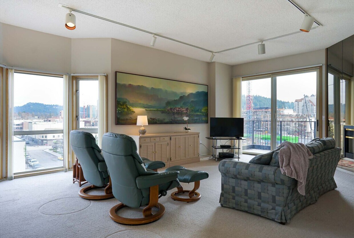 Foto principal - CDA NORTH CONDO - JUST LISTED ONE BEDROOM CONDO!