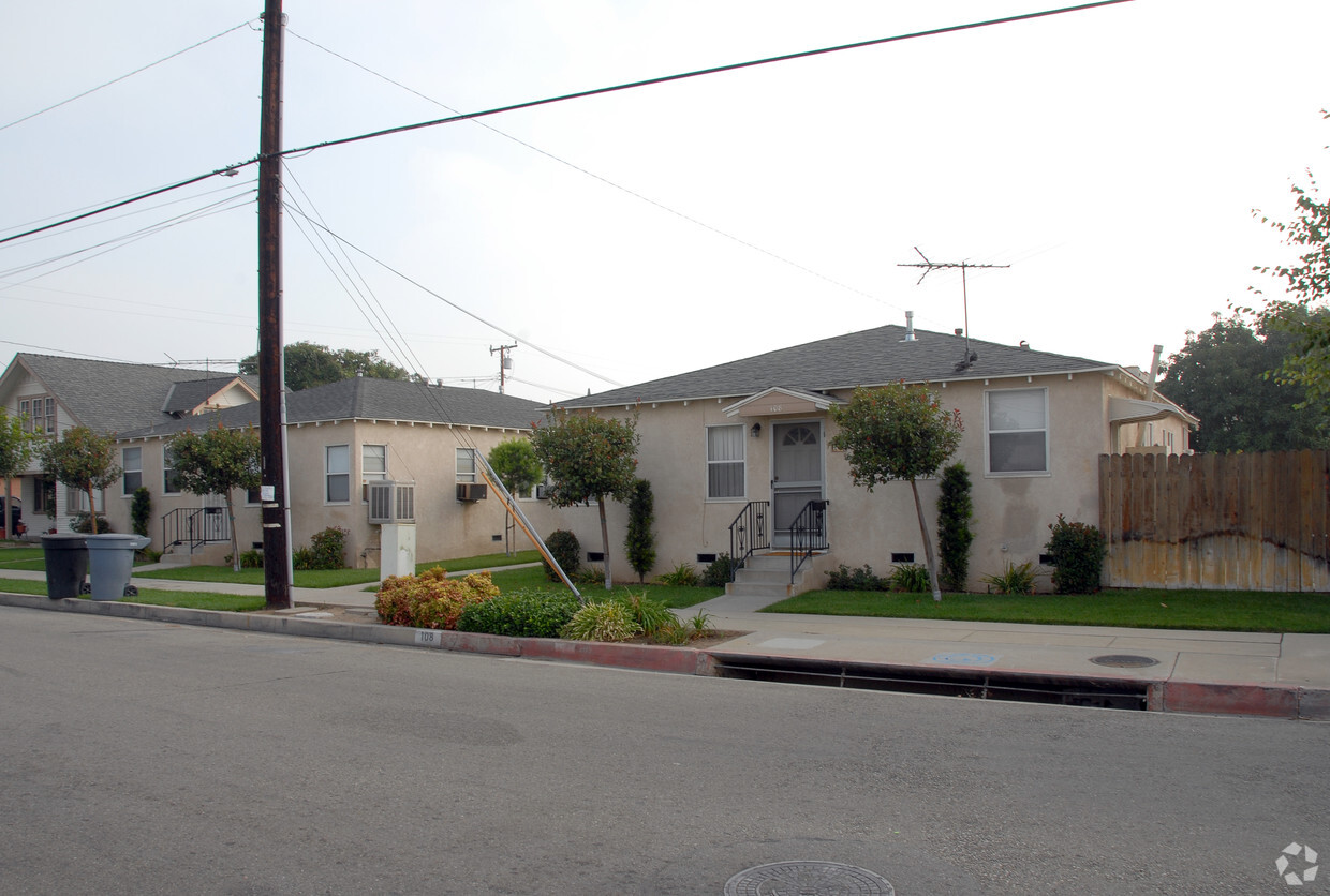 Building Photo - 108-120 N 1st Ave