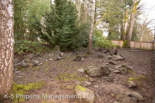 Building Photo - 15001 Boones Way