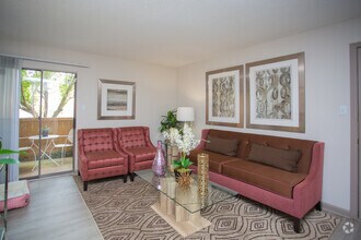 2BR, 2BA - 900SF - B1 Model - Parks at Treepoint