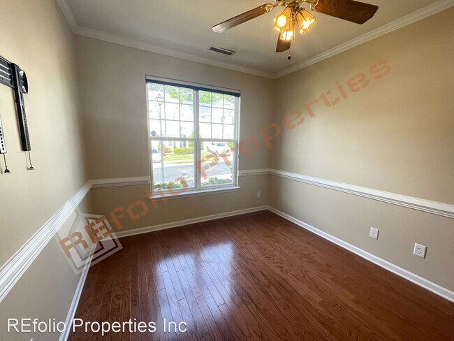 Building Photo - 3 br, 2.5 bath House - 106 Courts Garden Way