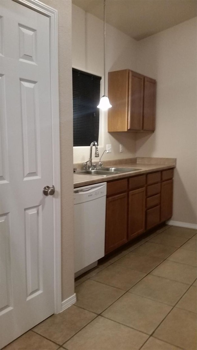 Foto del edificio - 3 bedroom in Hobbs NM 88240