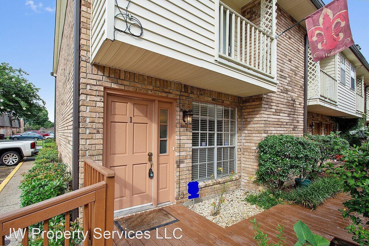 Primary Photo - 1012 St Julien Dr