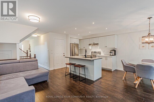 Building Photo - 32 Black Maple Crescent