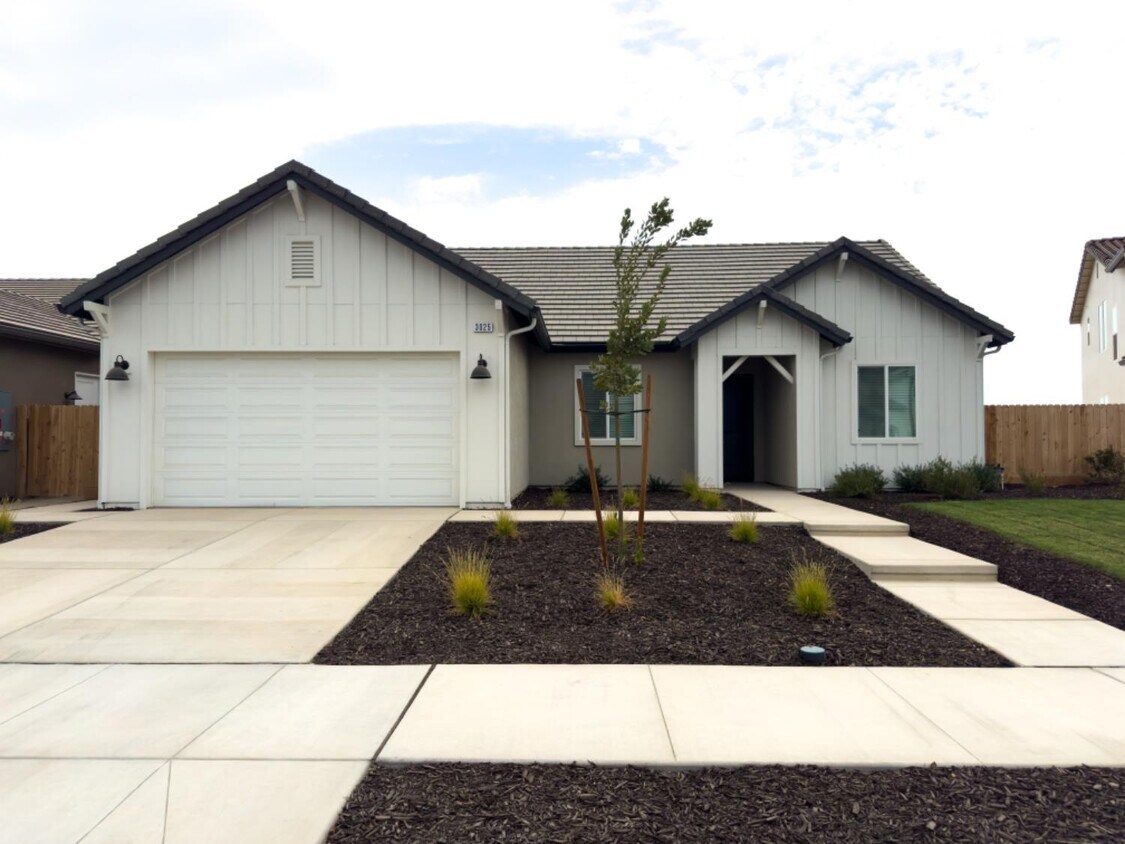 Foto principal - 3025 22nd Ave