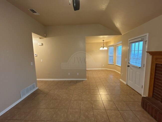 Foto del edificio - 2505 Southwood Dr