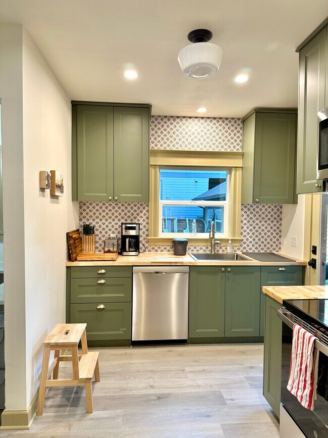 Foto del edificio - 729 NE Shaver St
