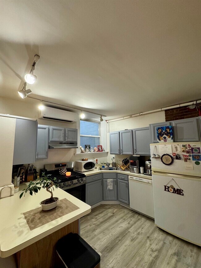 Foto del edificio - 712 Willow Ave
