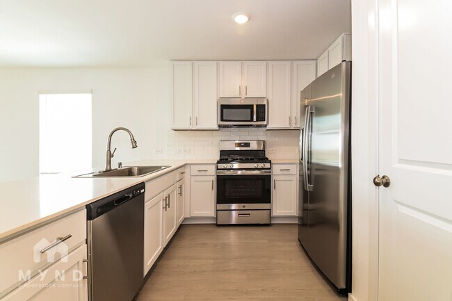 Foto del edificio - 2737 Mistwood Dr