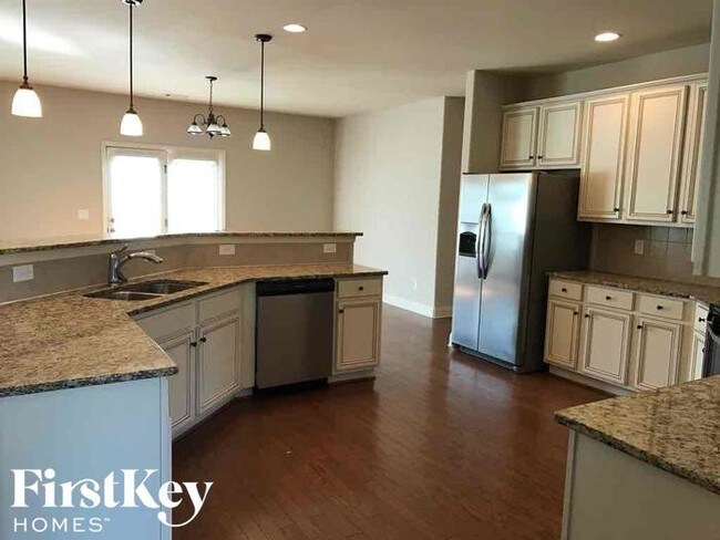 Foto del edificio - 3742 Lake Enclave Way