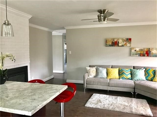 Foto del edificio - 5519 Ariel St