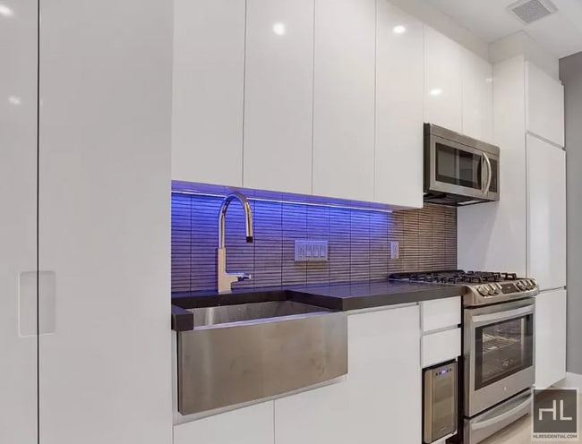 Building Photo - Stanton Street