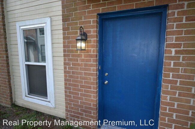 Building Photo - 2 br, 1.5 bath House - 5407 Nicholson Dr #...
