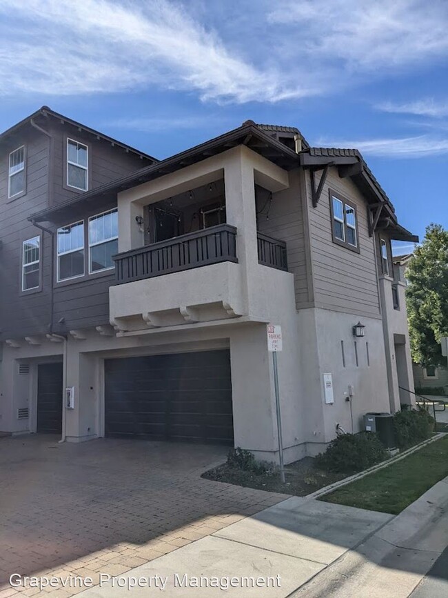 Building Photo - 3 br, 2 bath House - 41524 Blue Canyon Ave #5