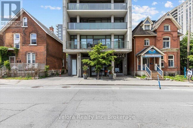 Building Photo - 224 Lyon St. N