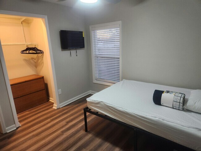 Foto del edificio - 2626 Lasalle St