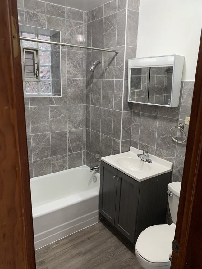 Foto del edificio - 538 West Wrightwood