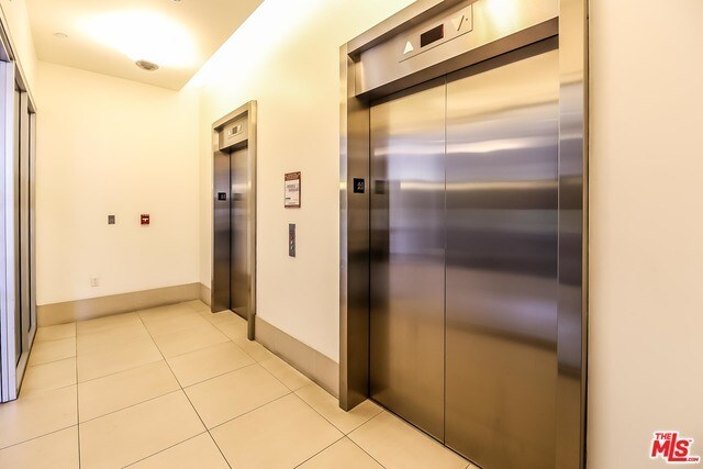 Foto del edificio - 3223 W 6th St