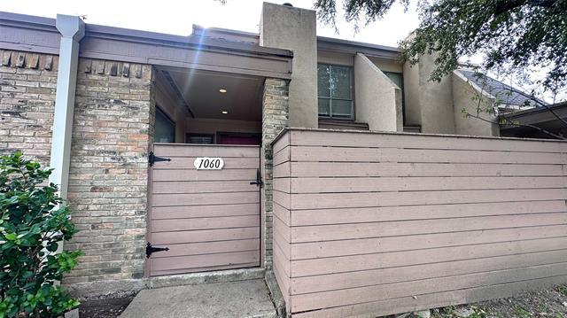 Foto del edificio - 3045 Park Ln