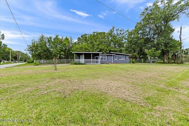 Building Photo - 6906 Bernay Ave