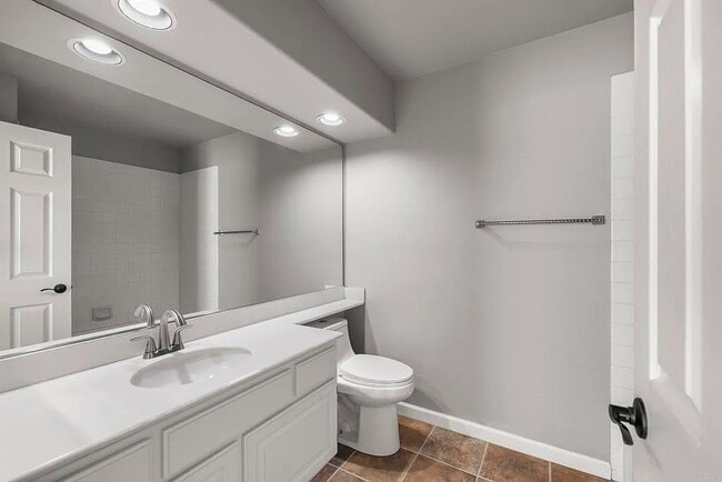 Building Photo - Oceanside