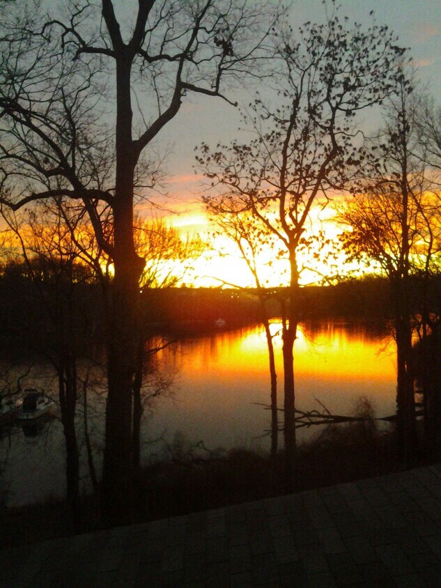 369 Berkshire Dr Unit Efficiency, Riva, MD 21140 Apartments in Riva, MD