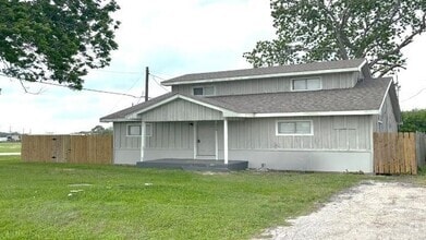 Building Photo - 228 Orange St