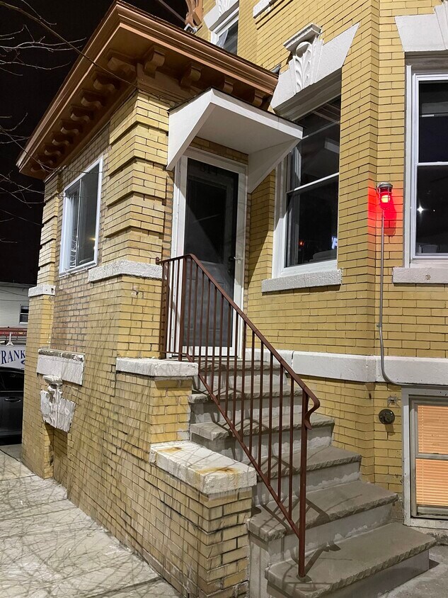 814 18th St, Union City, NJ 07087 Room for Rent in Union City, NJ