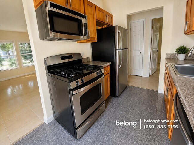 Building Photo - 1456 Darlene Dr