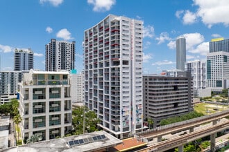 Building Photo - Brickell View Terrace