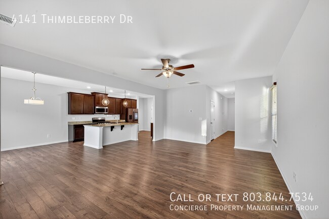 Foto del edificio - 4141 Thimbleberry Dr