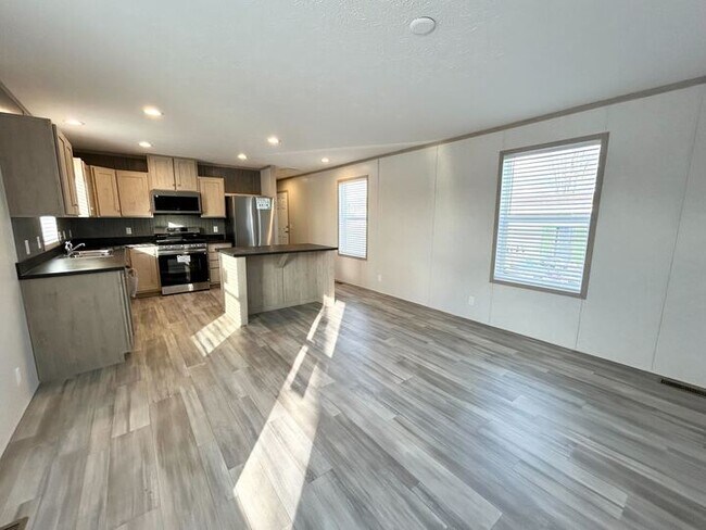 Foto del edificio - 29773 W Deerfield Ct