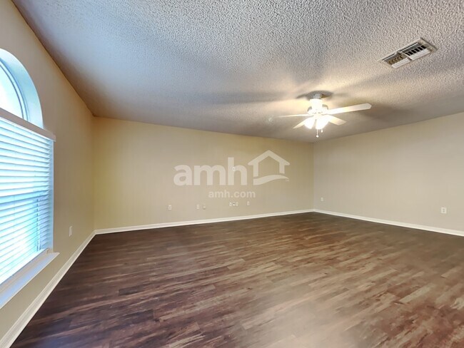 Foto del edificio - 7078 Shady Pine Ct