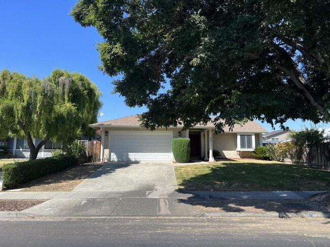Building Photo - 317 Curie Dr